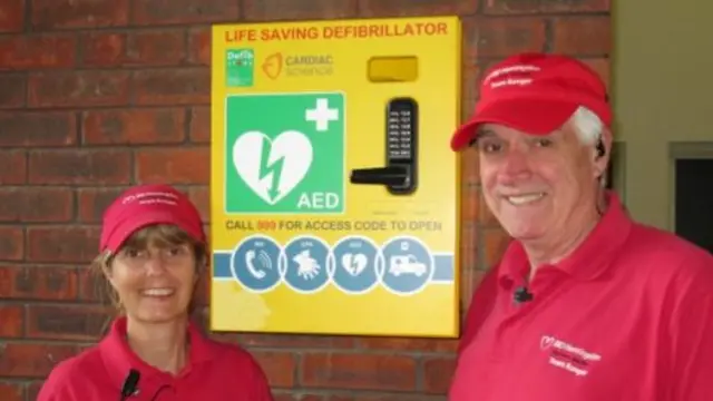 Defibrillator on the wall