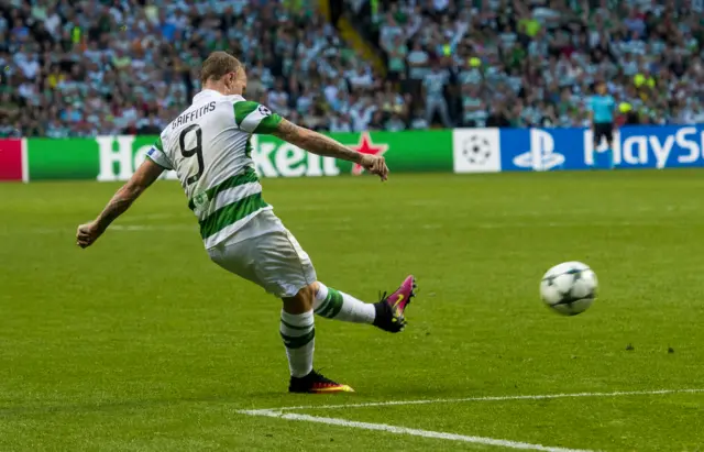 Leigh Griffiths scores