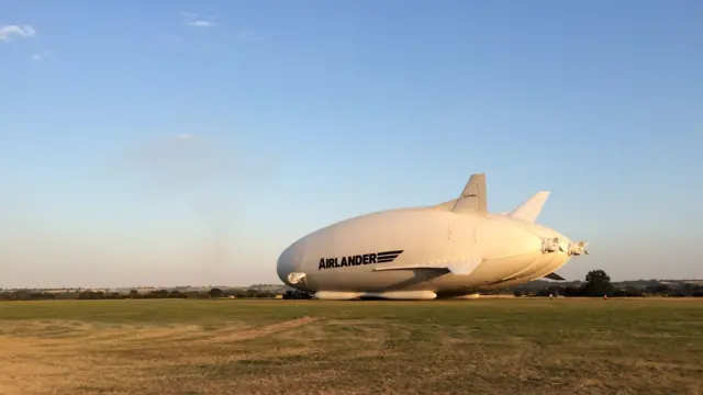 Airlander prepares for take off