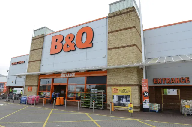 B&Q store