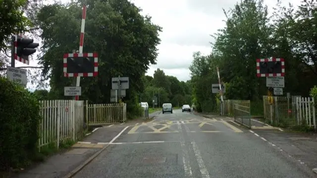 Shrewbridge Road level crossing