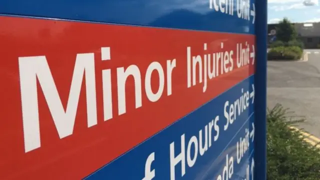 Minor Injuries Unit sign