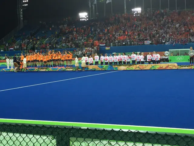 Podium hockey