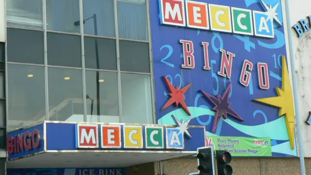 Mecca bingo hall