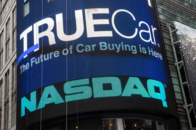 TrueCar sign