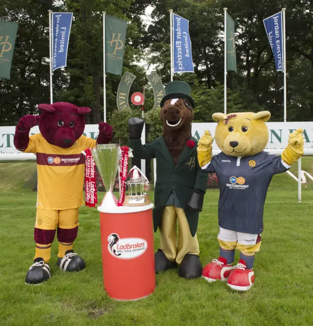 Motherwell mascots Claret and Amber join the Hamilton Racecourse mascot Duke ahead of tomorrow's Mascot Race