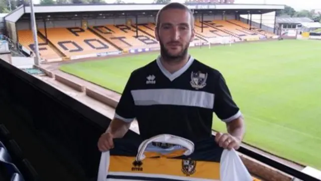 Martin Paterson with Port Vale shirt