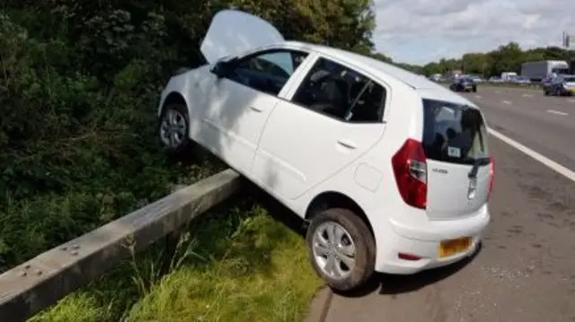 Car mounting barrier