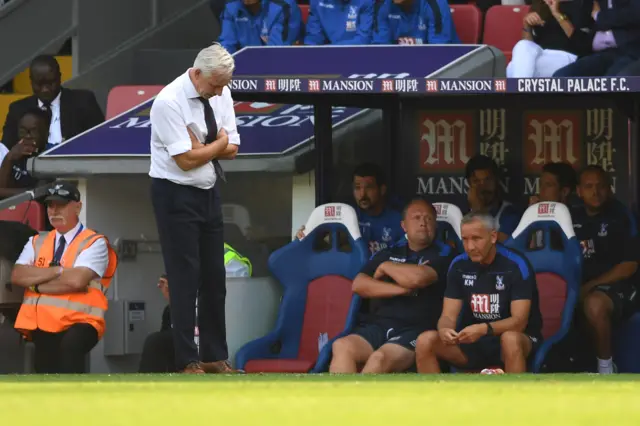 Alan Pardew looks dejected