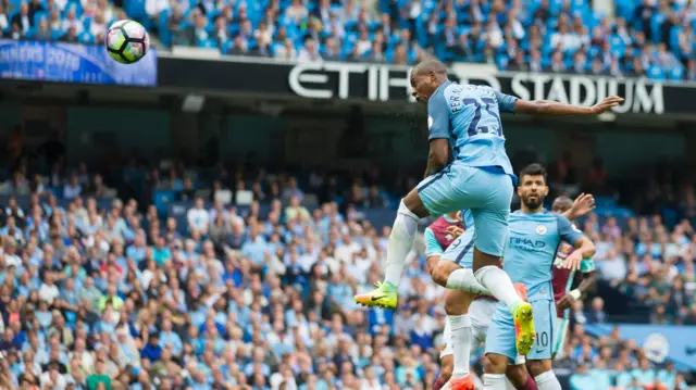 Fernandinho grab's Manchester City's second goal against West Ham