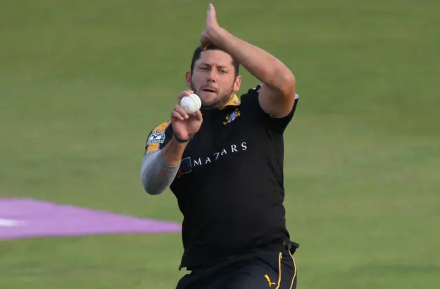 Tim Bresnan bowls