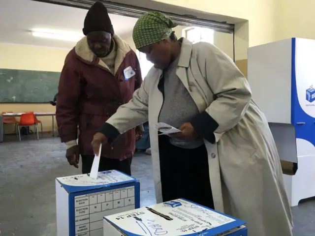 Voting South Africa's municipal elections