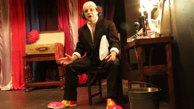 Richard Jordan in Scaramouche Jones