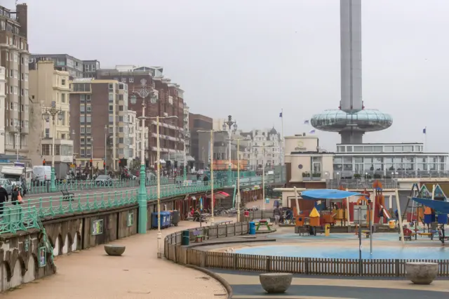 i360 viewing tower