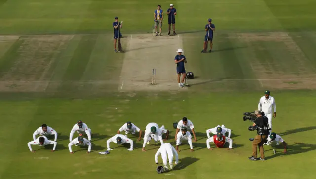 Pakistan press-ups