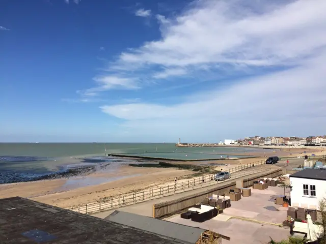 A picture of Margate beach