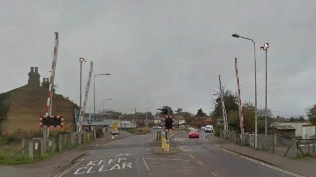 Oulton Broad level crossing