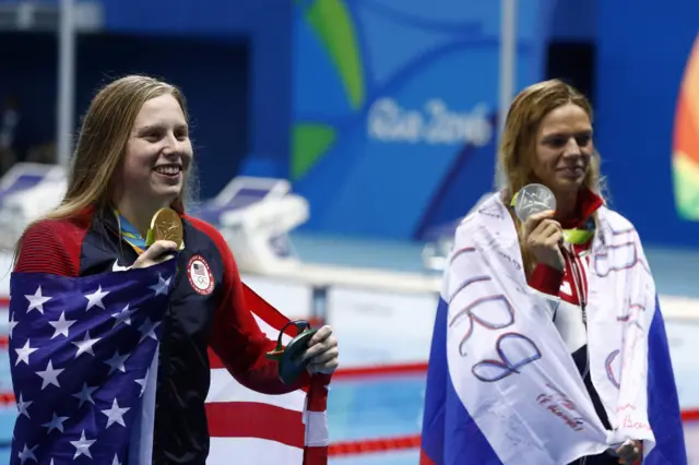 Lilly King (left) and Yulia Efimova