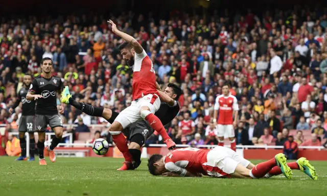 Jose Fonte fouls Olivier Giroud