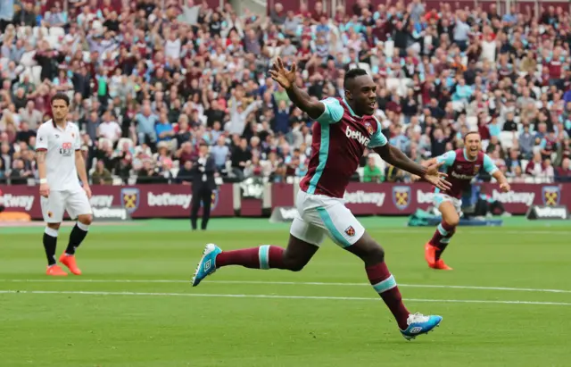 Antonio celebrates