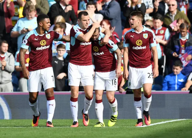 Steven Defour celebrates