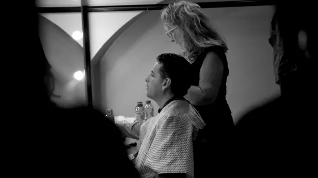 Juan Diego Flórez in the make up chair