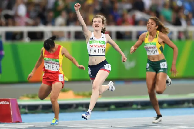 Sophie Hahn celebrates winning the T38 100m gold at the Rio Paralympics