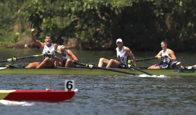 Mixed coxed four gold