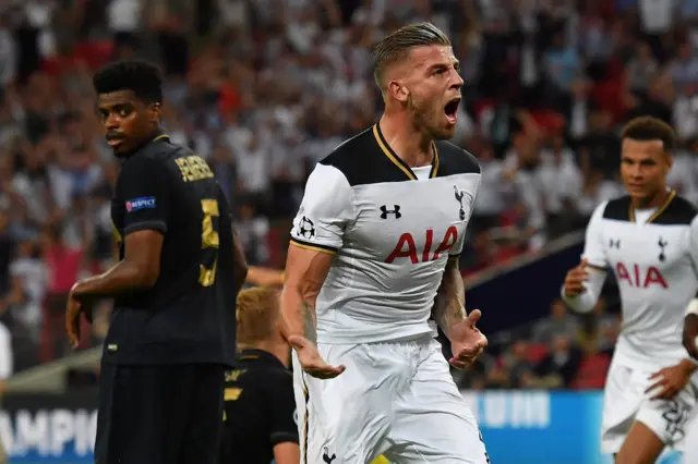 Toby Alderweireld celebrates his goal