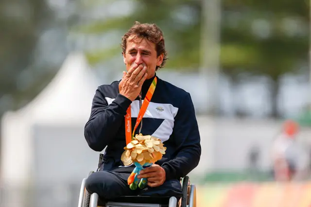 Zanardi wins wins third Paralympic gold