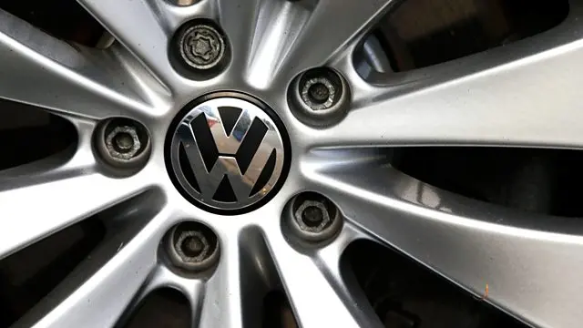 VW hub cap