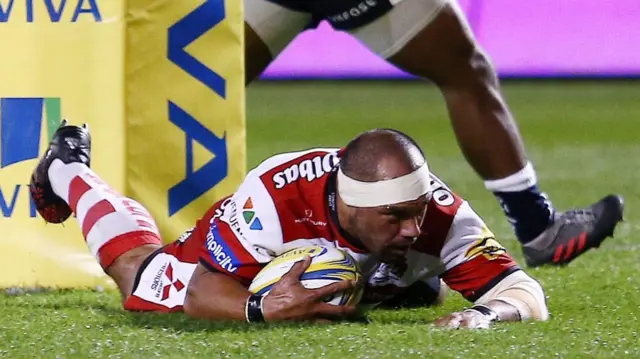 John Afoa scores Gloucester's opening try