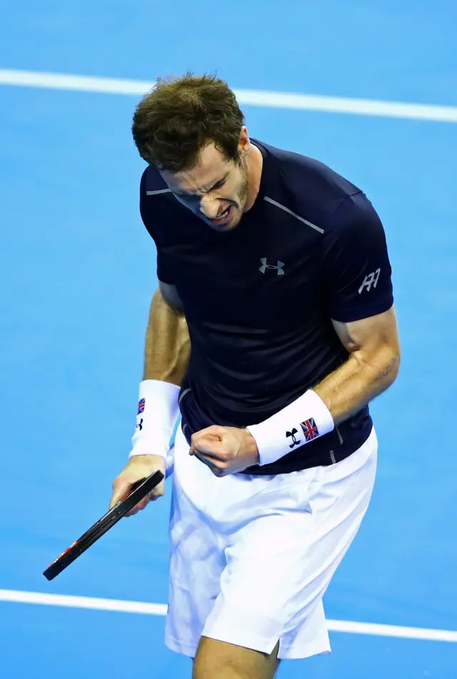 Murray saves three break points