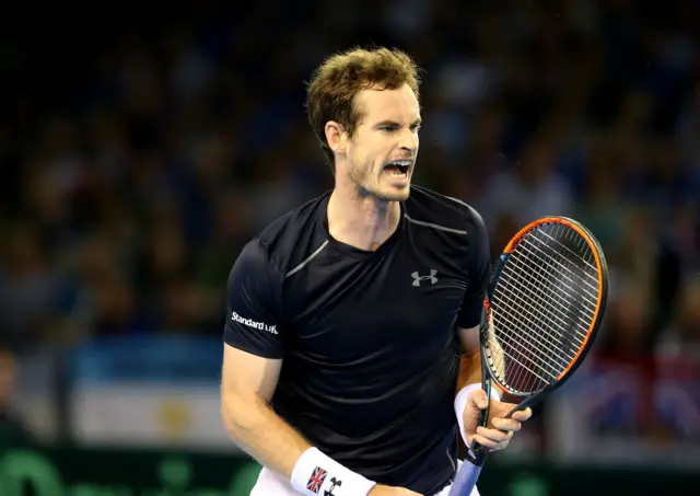 Andy Murray breaks back