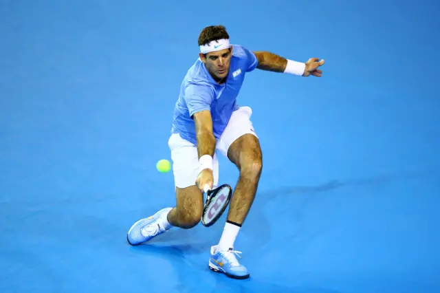 Del Potro wins fourth set