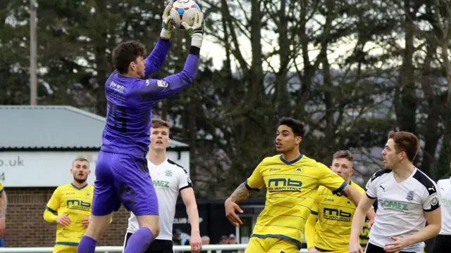 Torquay v Dover