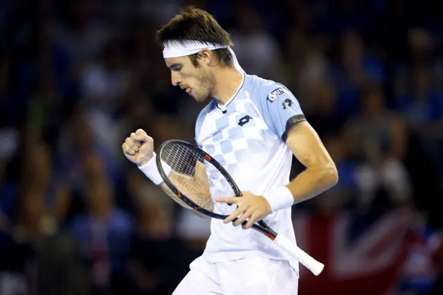 Leonardo Mayer celebrates