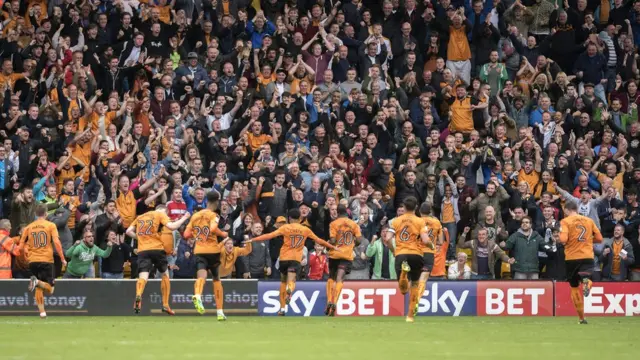 Wolves celebrate 2-0 win at Newcastle