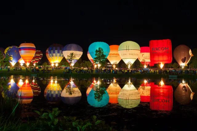 Night glow at Longleat