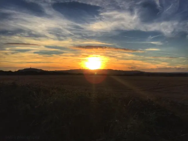 Picture of sunset over Newhaven by Anthony Burfield