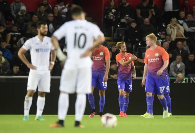 Aleix Garcia celebrates