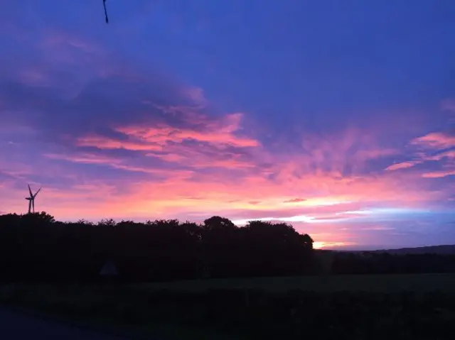 Sunrise over Carlecotes