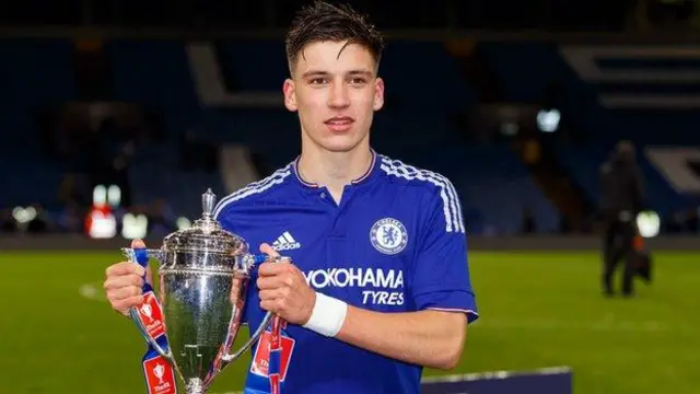 Chelsea's Ruben Sammut with the FA Youth Cup