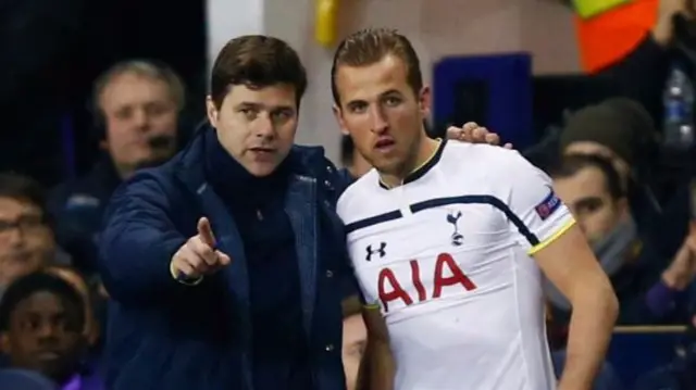 Mauricio Pochettino and Harry Kane