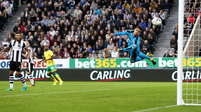 Cameron Jerome (centre, left)