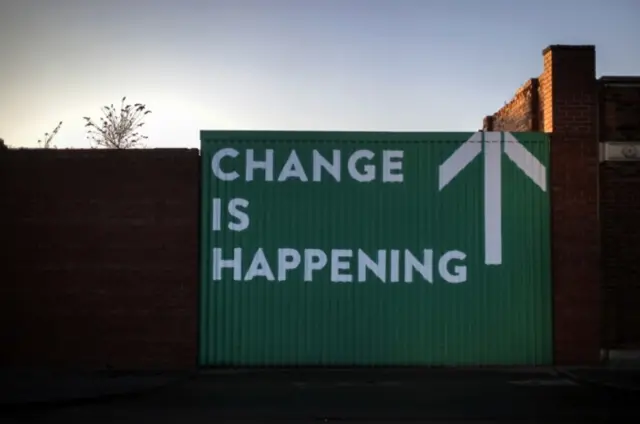 Hull sign