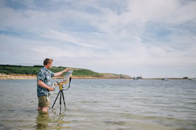 Artist in the sea