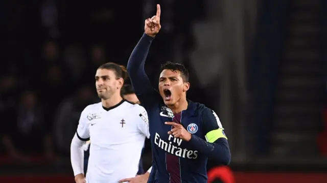 Thiago Silva celebrates