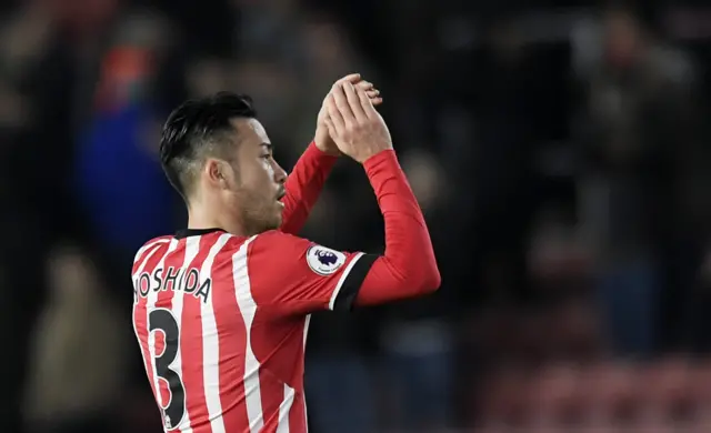 Maya Yoshida applauds fans