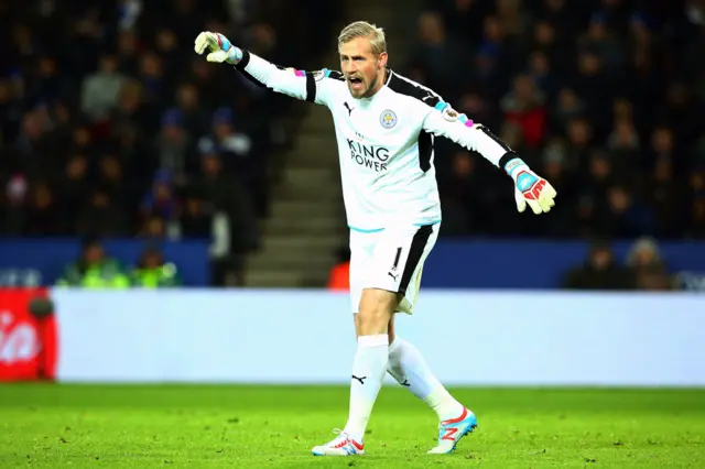 Kasper Schmeichel reacts